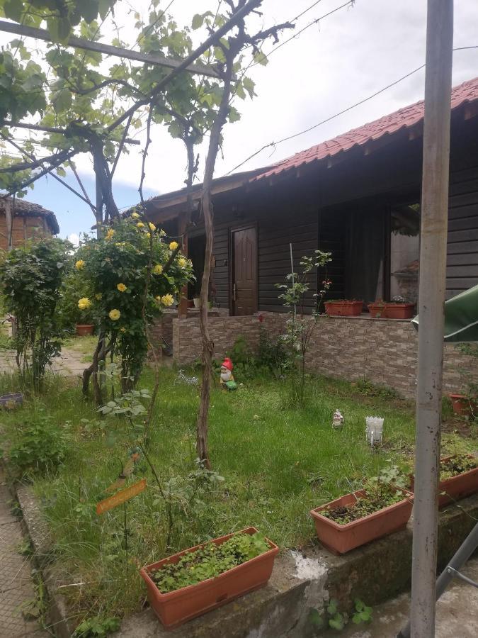 Quiet Nook House Βίλα Kalofer Εξωτερικό φωτογραφία